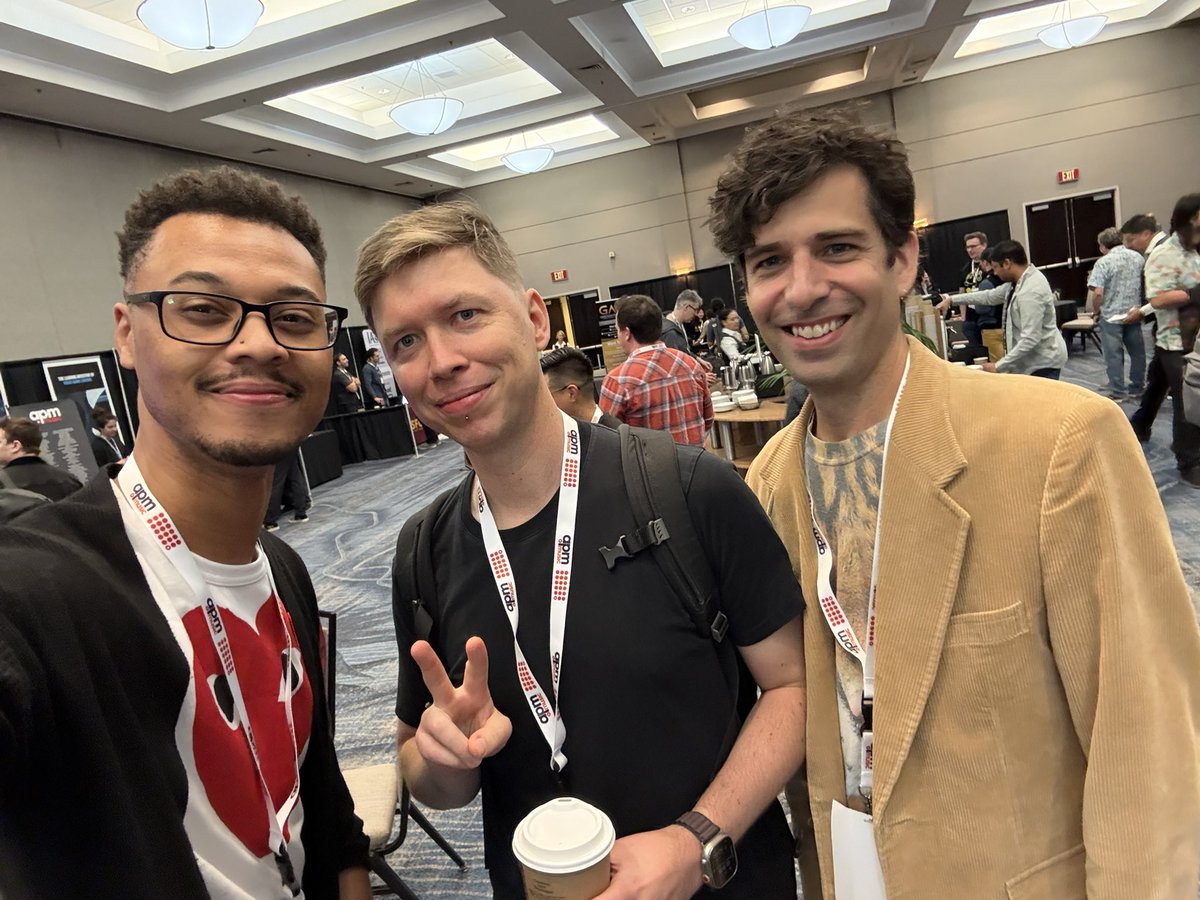 carsonalewis's tweet image. Found some friends! #gamesoundcon