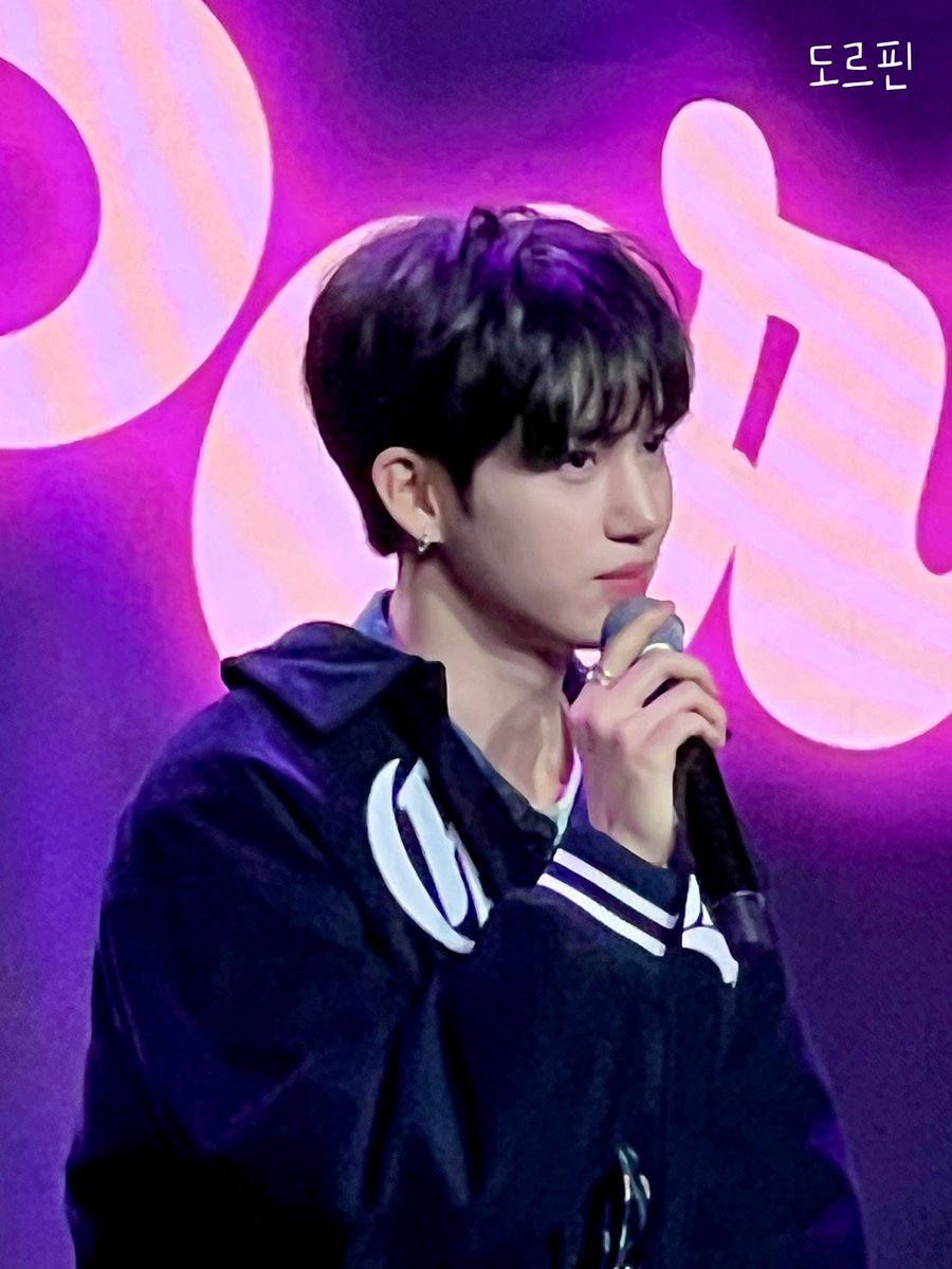 dorphine1030's tweet photo. 🐻🎂❤️

#황윤성 #DRIPPIN #드리핀 
#가을이_외롭지않게_태어나준_윤성아_생일축하해
#Love_is_always https://t.co/vsKSo5EIog