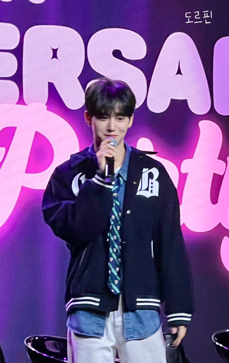 dorphine1030's tweet photo. 🐻🎂❤️

#황윤성 #DRIPPIN #드리핀 
#가을이_외롭지않게_태어나준_윤성아_생일축하해
#Love_is_always https://t.co/vsKSo5EIog