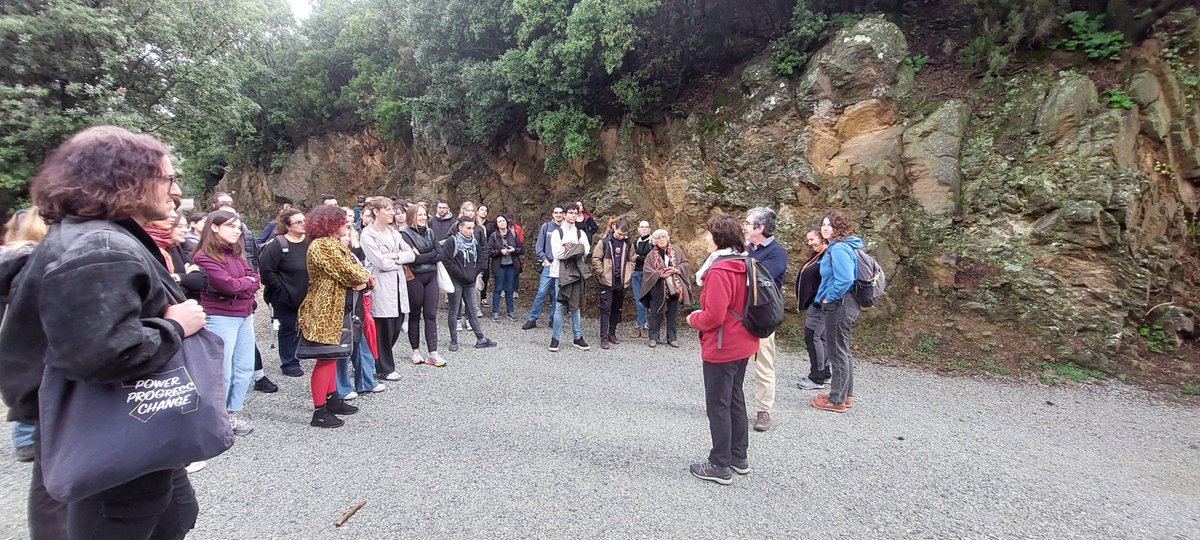 catmemoria's tweet photo. 🖼️ Estudiants europeus visiten el Museu Memorial de l’Exili (@museuexili) i la Mina Canta.

👉 Com a part del projecte @Wire_eu, una iniciativa que reivindica el paper de les dones en la resistència als totalitarismes europeus del segle XX.

ℹ️  https://t.co/3MUhgHJogy https://t.co/29gIdI4WW0