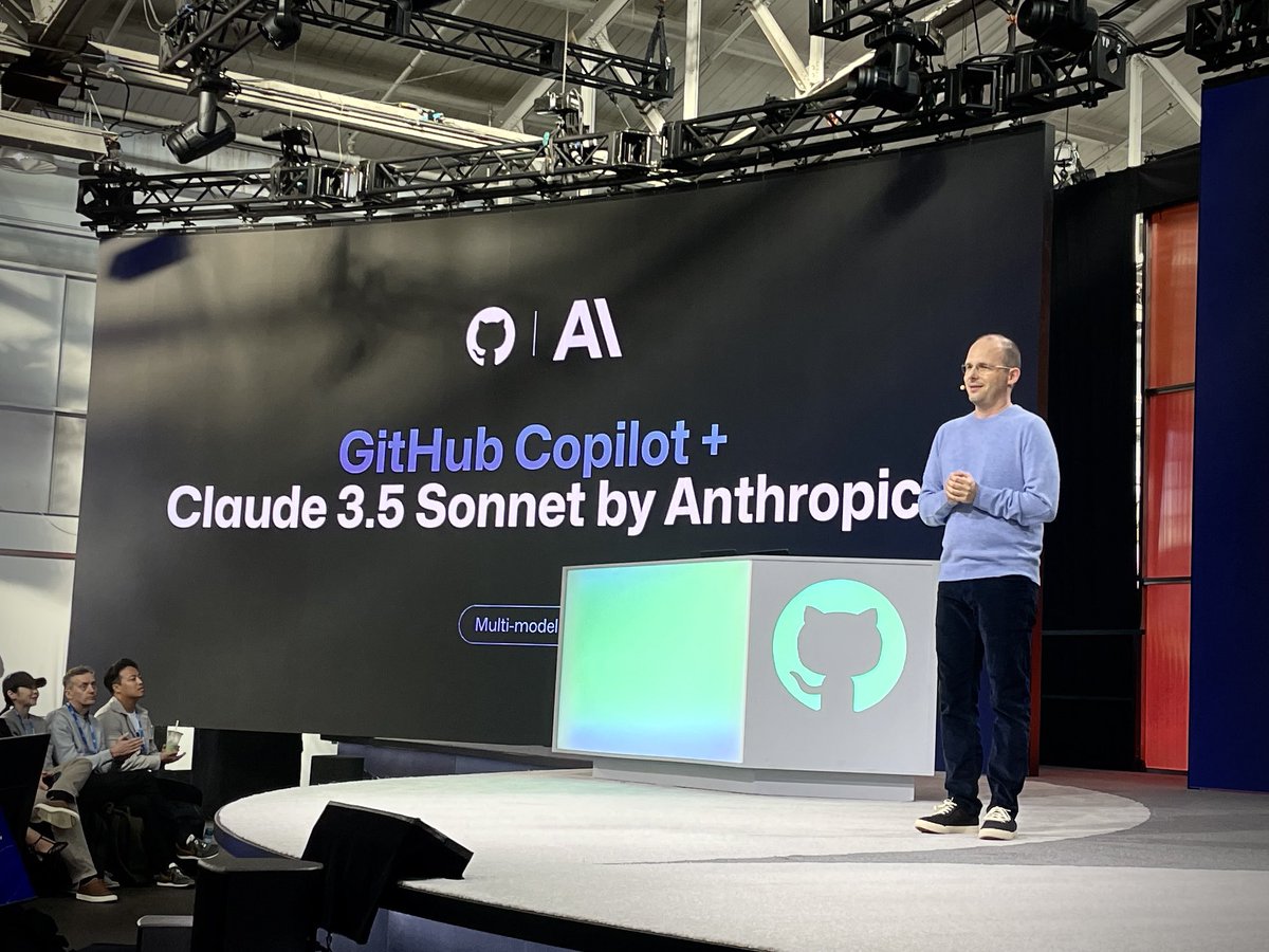 jlengstorf's tweet image. Copilot has Claude now 👀 #GitHubUniverse