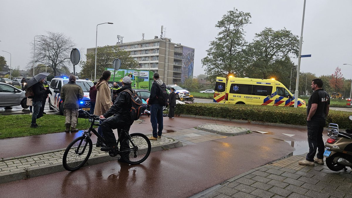 Er zou actie ondernomen worden door <a href="/gem_Nijmegen/">Gemeente Nijmegen</a> op de Rotonde Marialaan. Deze week alweer de tweede die gewond raakt op die rotonde. De 'actie' is voor deze mensen alweer te laat. Bijna  iedere week is het raak daar.