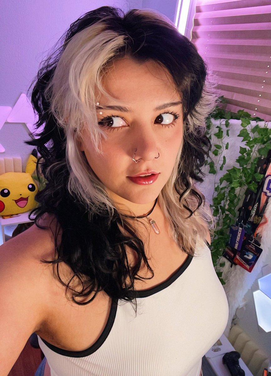 NEAT0QUEEN's tweet photo. YOOO one of my all-time fav makeup brands sent me some goodies! thanks for making me feel ✨bonita✨ @NYXCosmetics!!!
proud to be a small part of their #GameOutLoud campaign which aims to bring awareness & put a stop to anti-LGBTQIA+ bullying online 🌈🫶 https://t.co/25Pu7jw49K