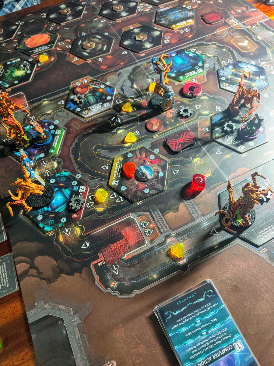 shinyhappymeepl's tweet photo. 4 player Nemesis lockdown this afternoon. The Queen turned up in the first round before I even had a turn and it just escalated from there. Unsurprisingly we all lost. Such a great game!
@AwakenRealms #nemesis #nemesisboardgame #nemesislockdown @kwapinski_adam #boardgames https://t.co/C1wykOnEr2