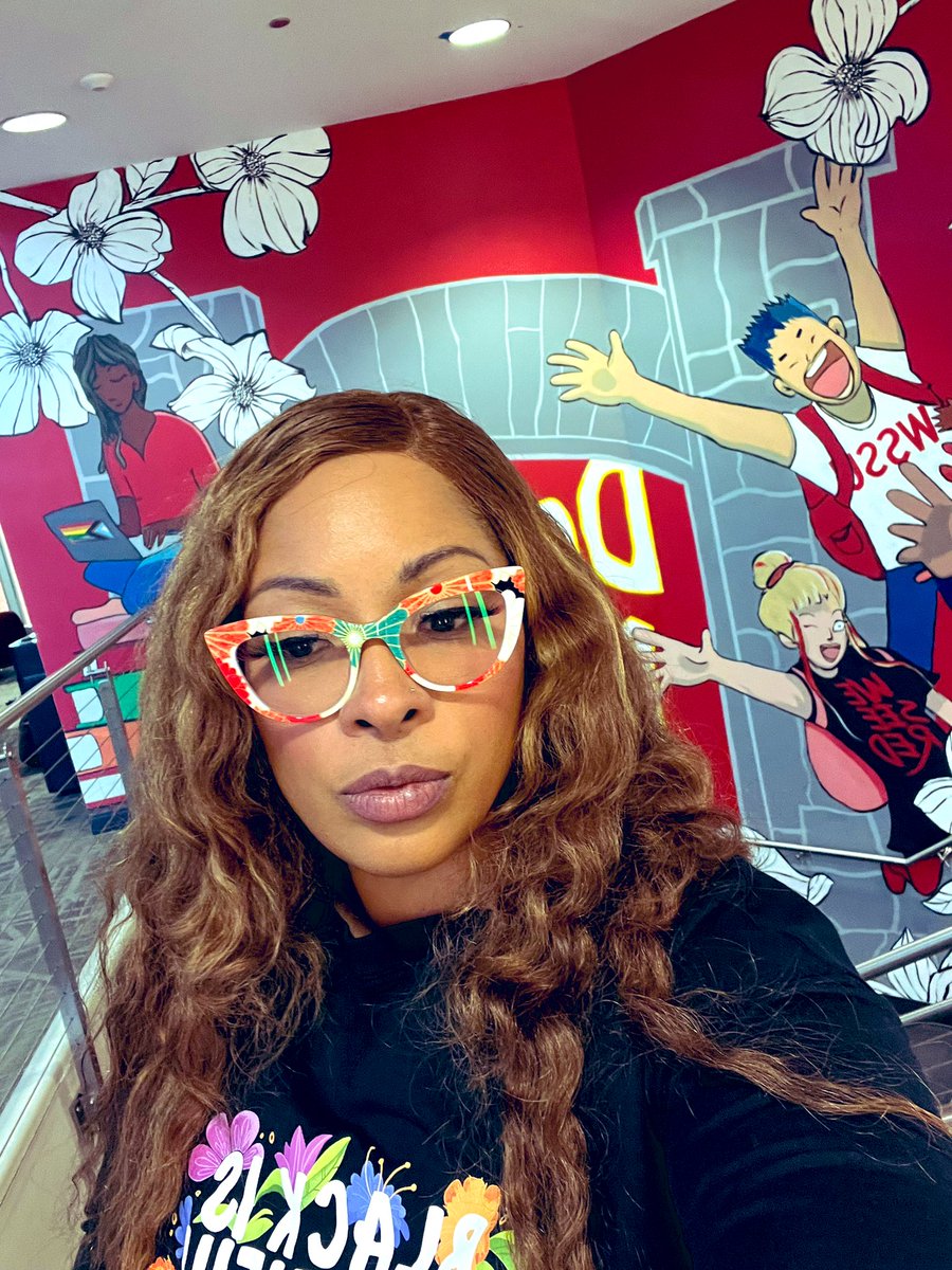 Tendin2's tweet photo. Minding My Ram Business 🫶🏽 

Supporting one of my fav professors and her Drugs, Crime and Justice class on their Echoes Of Resilience project. In DJR til 3!  #WeSeeRed https://t.co/S0zVHifEaP