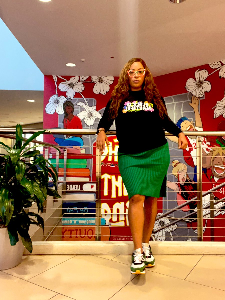 Tendin2's tweet photo. Minding My Ram Business 🫶🏽 

Supporting one of my fav professors and her Drugs, Crime and Justice class on their Echoes Of Resilience project. In DJR til 3!  #WeSeeRed https://t.co/S0zVHifEaP