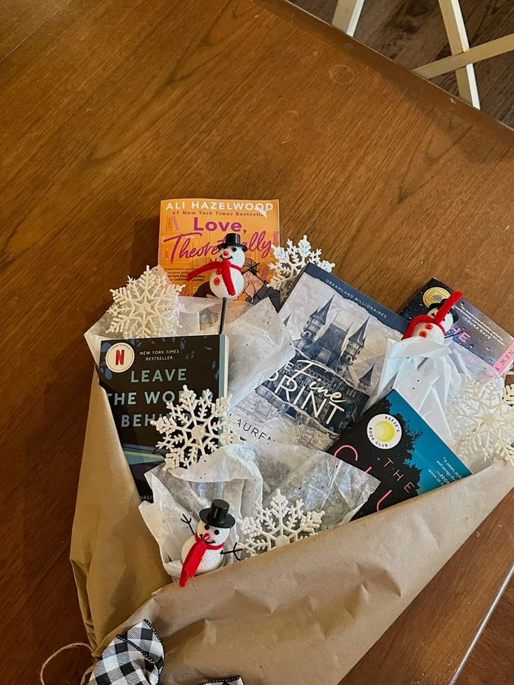 BookTasters's tweet photo. My favorite kind of bouquet🌹🌺