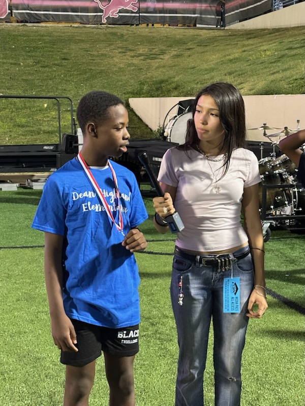 DragonsDean's tweet photo. Last Friday, our 5th grade students, Rashone and Alondra, took part in the district-wide fastest 5th grader race. We're excited to share that Rashone won the gold medal for Dean Highland!
#LeadForResults #wacoISD https://t.co/CebNfTxzBf