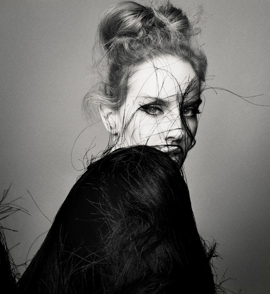 Ianacore's tweet photo. 📸| Lana Del Rey looks stunning for Vogue 🖤 https://t.co/D716tQJwiA