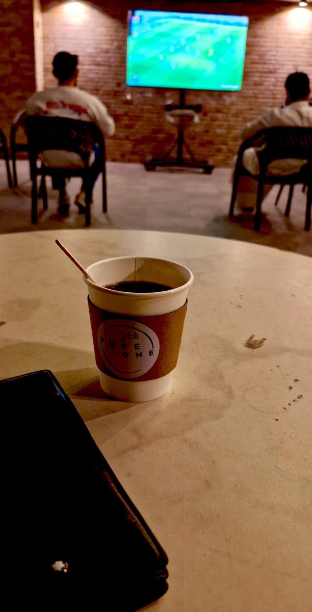teapureone's tweet photo. #النصر_التعاون 
جمهور النصر في خميس مشيط 
عندنا شاشه كبير معا شاهي وقهوه سعوديه وحلى ومكسرات https://t.co/Ii8AGPtN2W