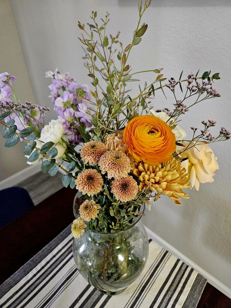 Desperately need a break from doom scrolling election news &amp; grateful for these flowers from my spouse -- prettier to look at!