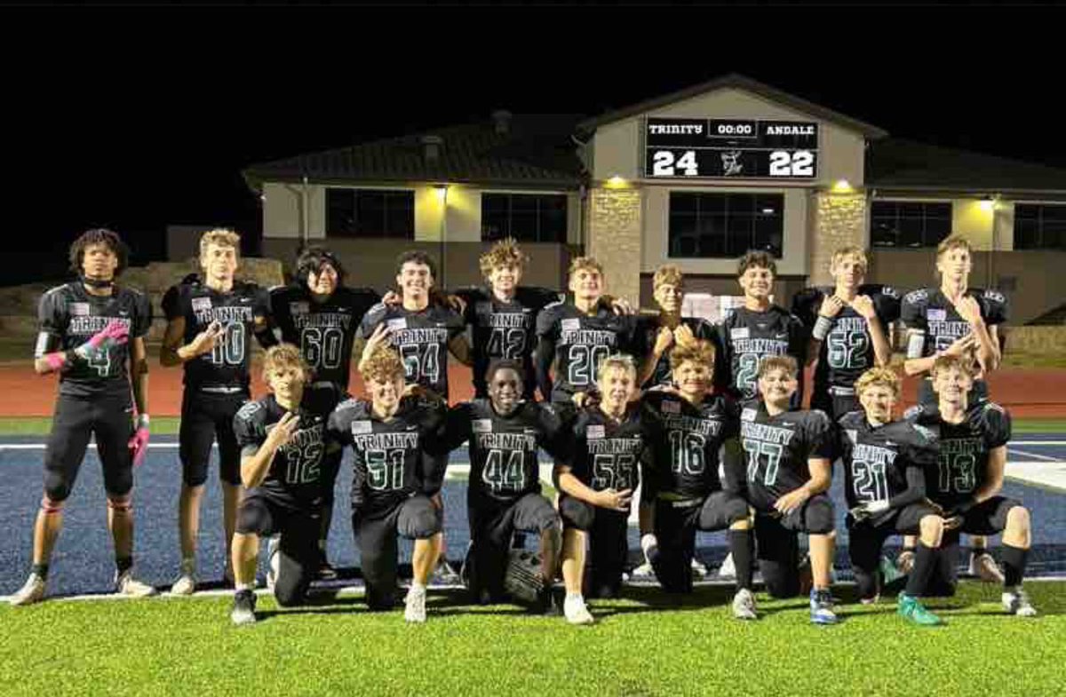 MPD2435's tweet photo. These young men had a great JV season. Excited to watch them over the next few years. Now let’s get a playoff win! 
@trinity_fb #knightraid #airraidoffense #knightfamily #mondayknightlights https://t.co/0tZ39b2qtX