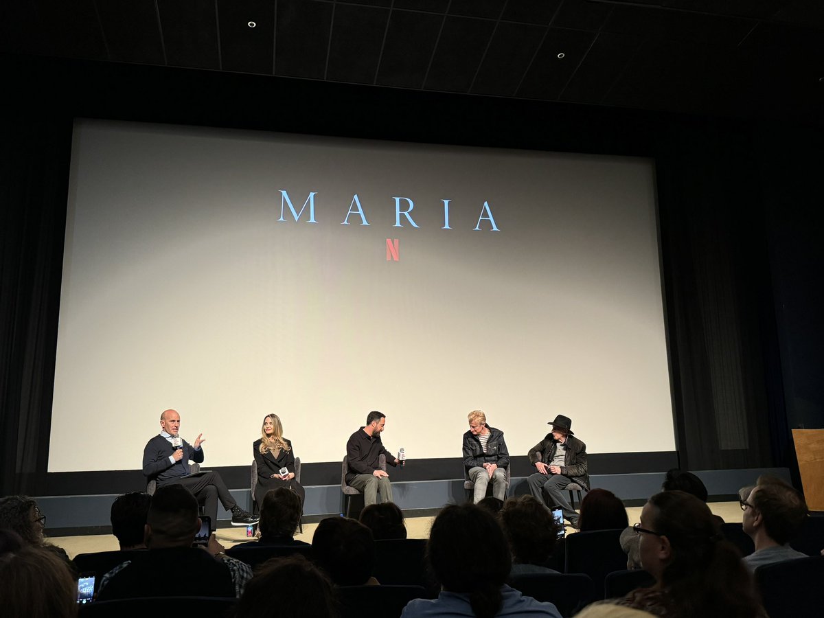 IsabellaBodnar's tweet image. Attended a screening and Q&amp;amp;A of “Maria” last night. Jolie’s haunting performance is 💯 Oscar worthy! Pierfrancesco Favino (playing her butler) gave an understated &amp;amp; subdued performance that imo deserves a Best Supporting Actor nomination. #MariaMovie #AngelinaJolie #MariaNetflix