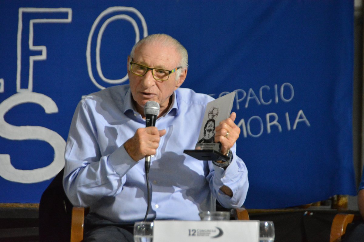 ayesidun's tweet photo. En el marco del 12º Congreso de Periodismo Deportivo, hicimos la entrega del Premio Diego Armando Maradona al periodista Ernesto Cherquis Bialo. 

Este premio reconoce a quienes honran la profesión y desafían las lógicas imperantes en los monopolios mediáticos. https://t.co/zafKhi91Tb