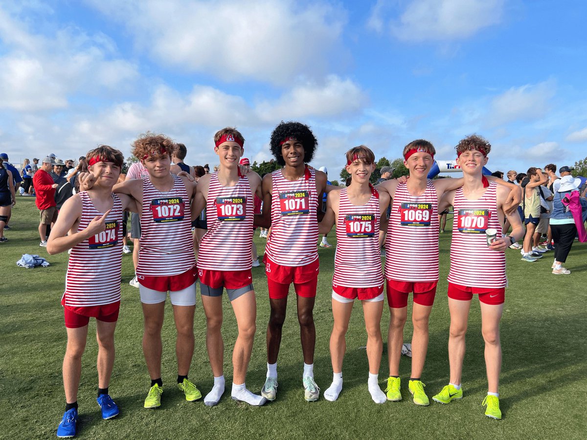 Cannot be anymore proud of these kiddos. Girls finish 2nd and the Boys lay claim to the 22nd State Cross-Country Championship in program history. Well done everyone!