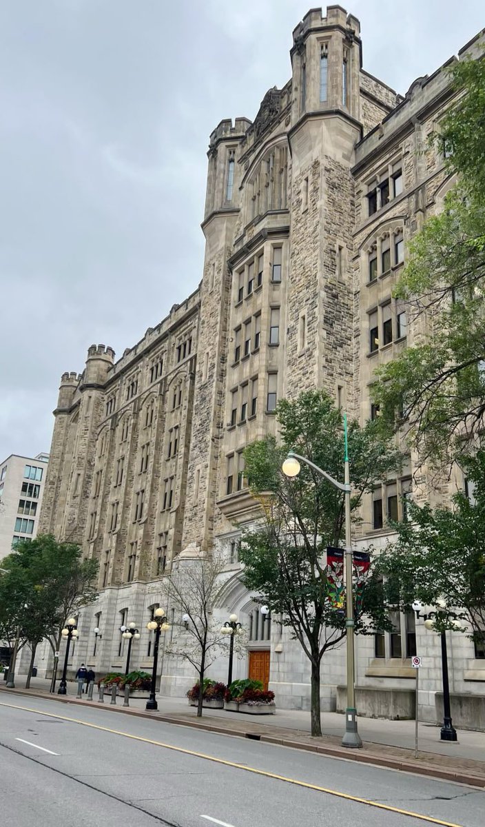 sarousht's tweet photo. A cloudy day in Ottawa☁️ https://t.co/vFMY7LWA5d