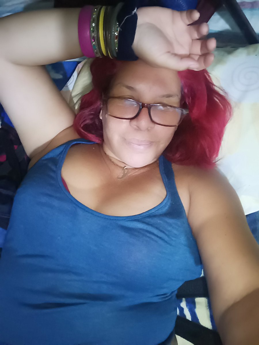 YudiCas86029780's tweet image. #Esperando el inicio del juego 😸😸😸 y con un dolorcito de cabeza fastidioso....