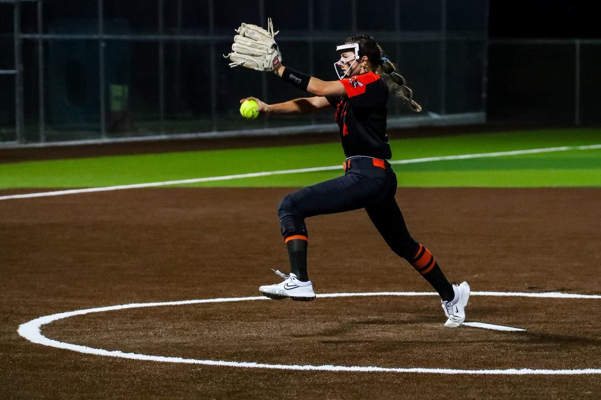 She is so close to reaching her goal! 8 days left to donate to the Lady Jacket Softball program. She would greatly appreciate your support!

app.schoolfundr.org/fund/2024-25ro…