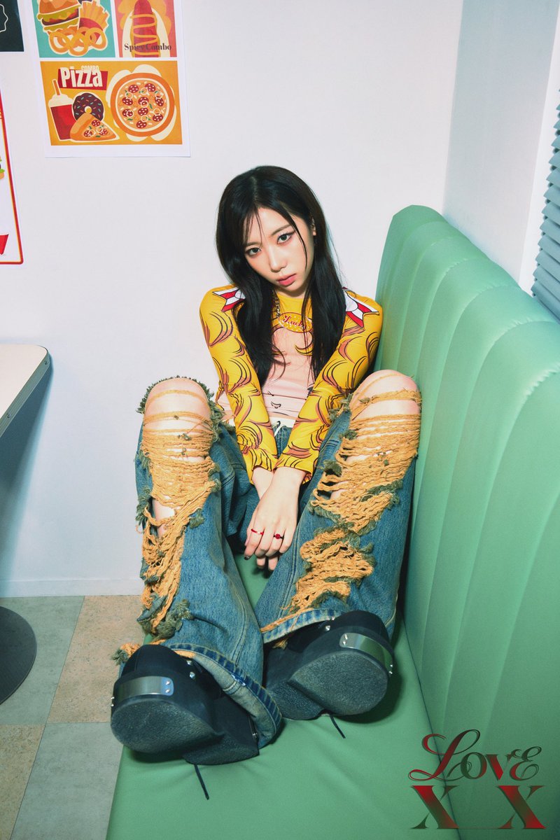 CLASS:y 3RD MINI ALBUM
[𝗟𝗢𝗩𝗘 𝗫𝗫]
SPECIAL ATTACK IMAGE 💥

2024.11.15 12PM (KST)

#CLASSy #클라씨
#HYEJU #혜주
#Psycho_and_Beautiful
#LOVE_XX