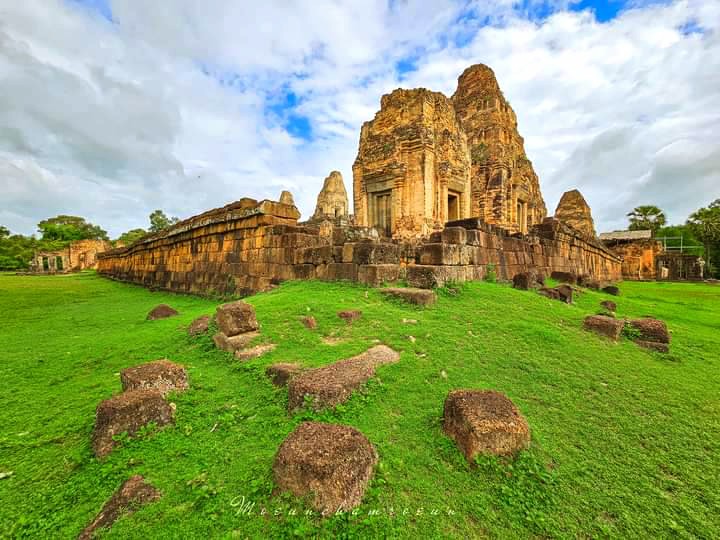 la_lune_66's tweet photo. Pre Rup Temple 🇰🇭🇰🇭🇰🇭
📷 Moeun Chamroeun
#cambodia #khmer #siemreap #prerup #khmerempire #khmerculture #khmercultureheritage #amazing #unique #wonder https://t.co/VNQ4U1YoA7