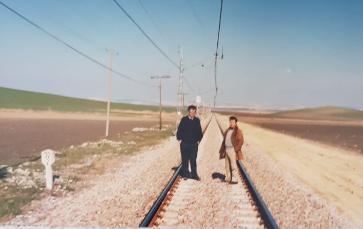 Ha fallecido Javier Polanco, mi amigo, empezamos juntos nuestra aventura ferroviaria en 1974 y acabamos este siglo en la misma empresa. Sabía mucho de vía  y más de la vida. Gran compañero y mejor persona. Aúpa Javier.
D.E.P.
<a href="/elpapadelaoruga/">Javier Polanco Barcena</a>