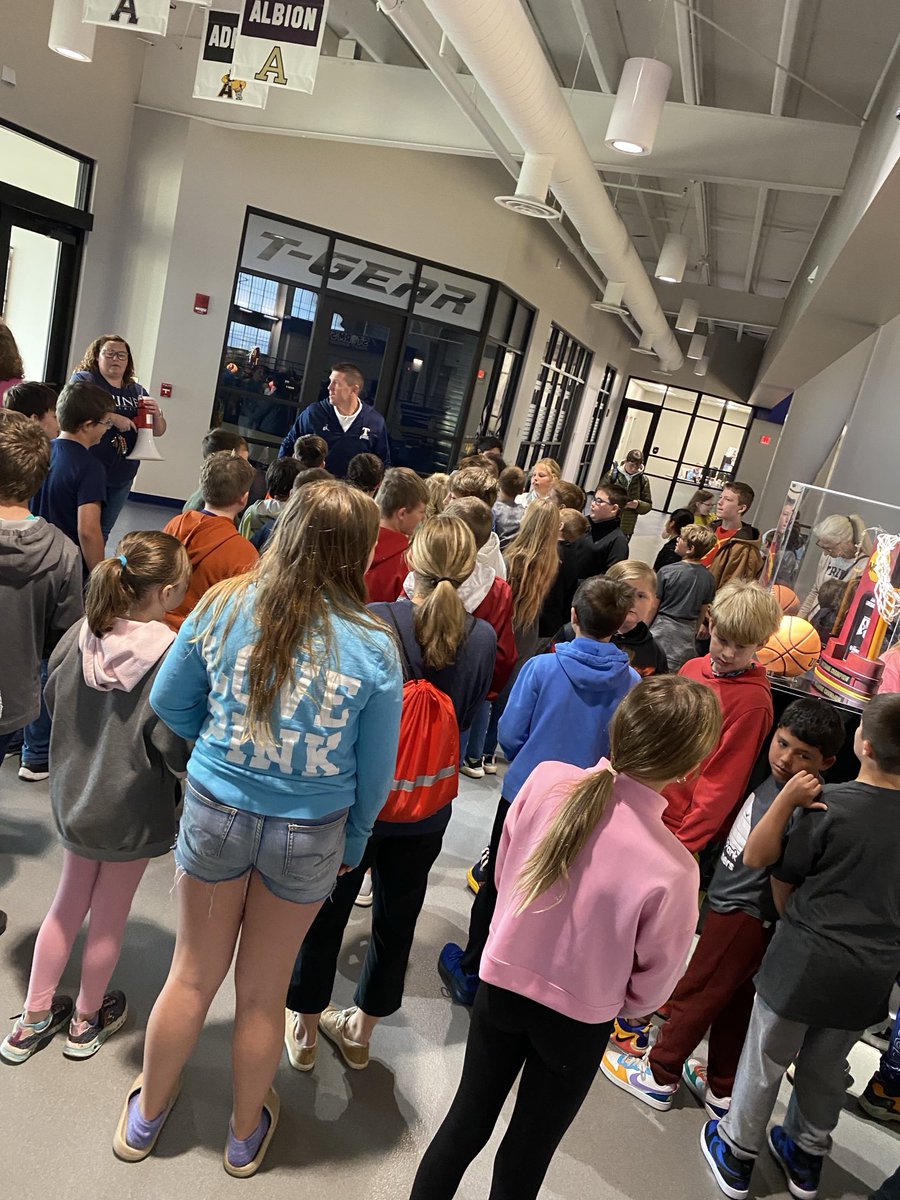 Trine MBB tweet media