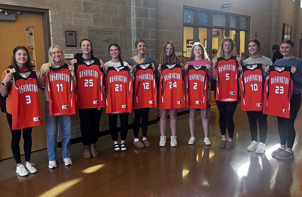 wchs_308gbb's tweet photo. Thank you @4TEAMWORKS for getting us ready for the TOC! We are so thankful for this opportunity 🧡 https://t.co/Gvax9G6S3n