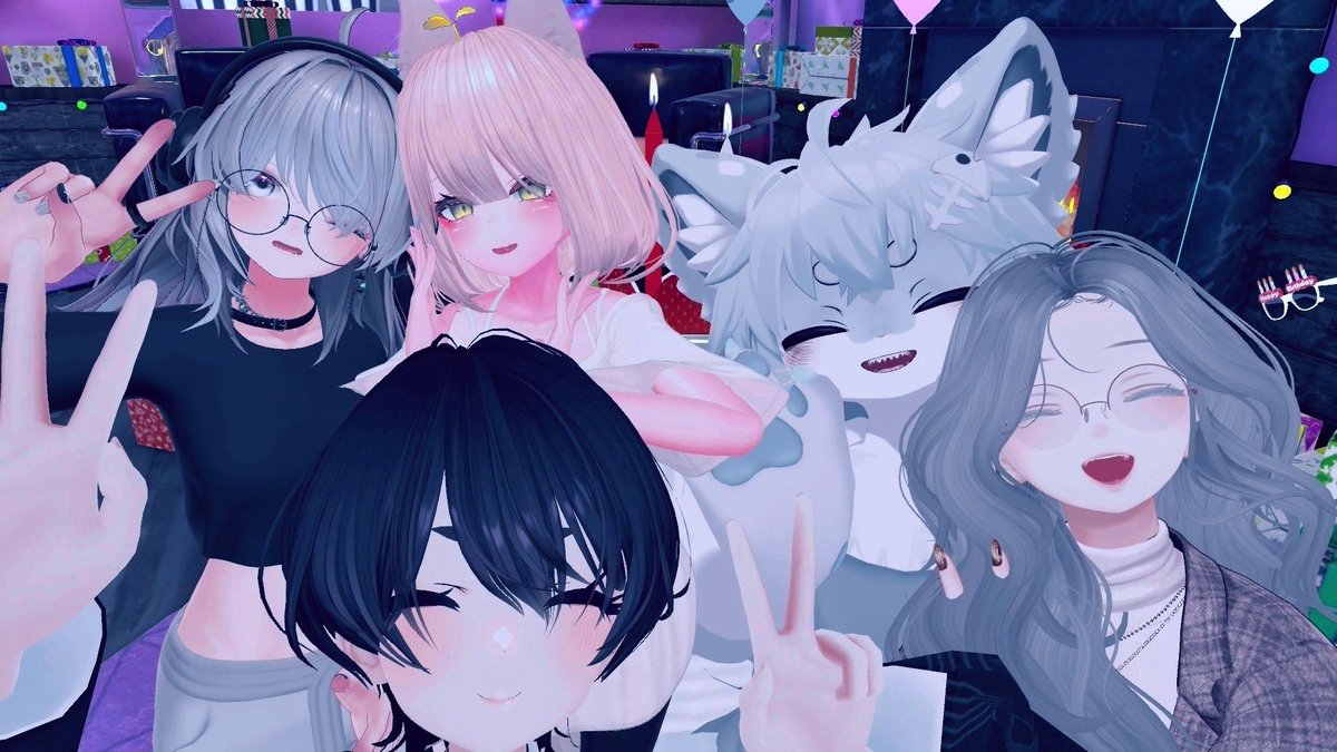 Shizma_VRC's tweet photo. わちゃわちゃも楽しかったー！！！ほんとみんなに感謝！！！！ https://t.co/WDmQbIZWMz