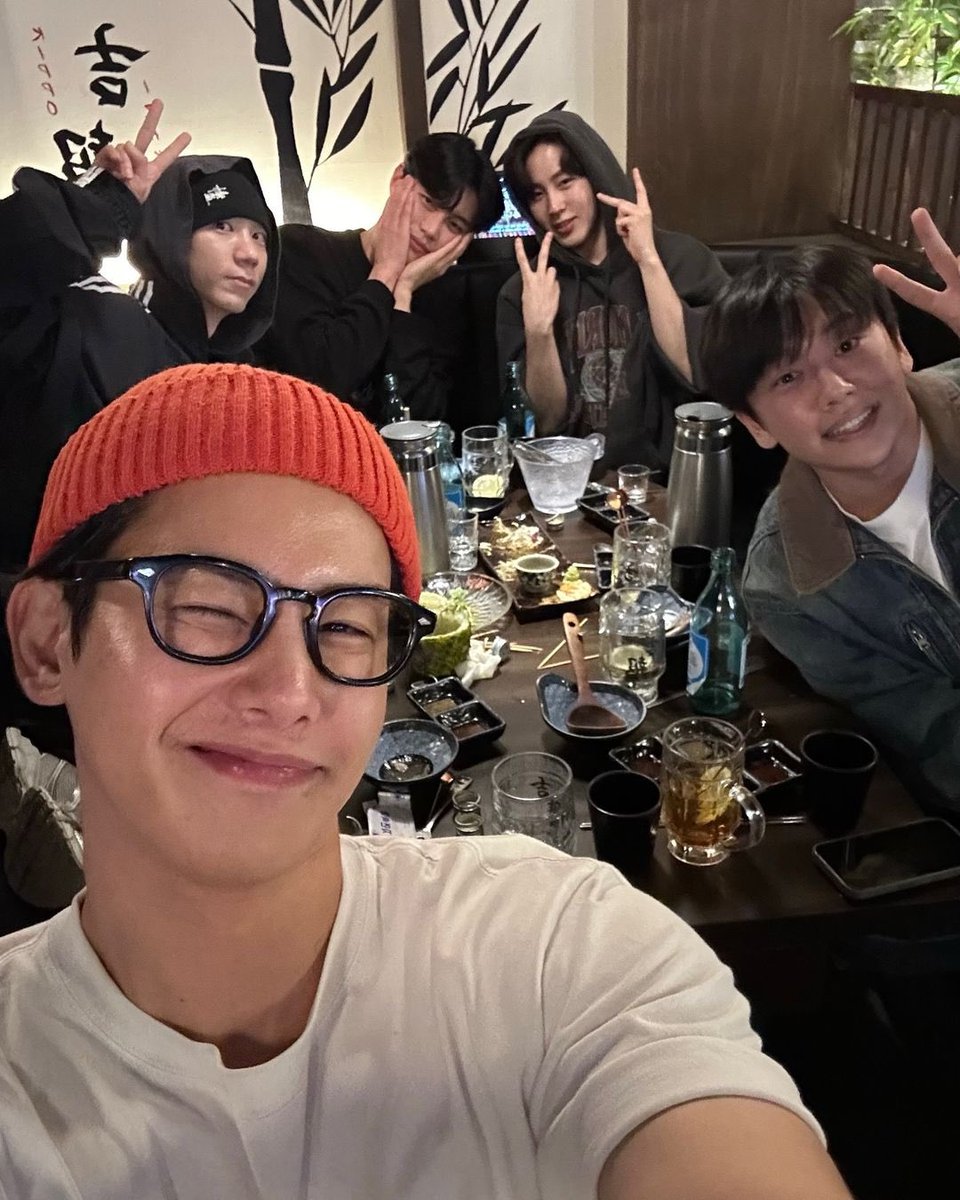 moongyus's tweet photo. 10주년 축하해
♥️♥️♥️♥️♥️♥️

#핫샷 #HOTSHOT https://t.co/NndXiyonWx