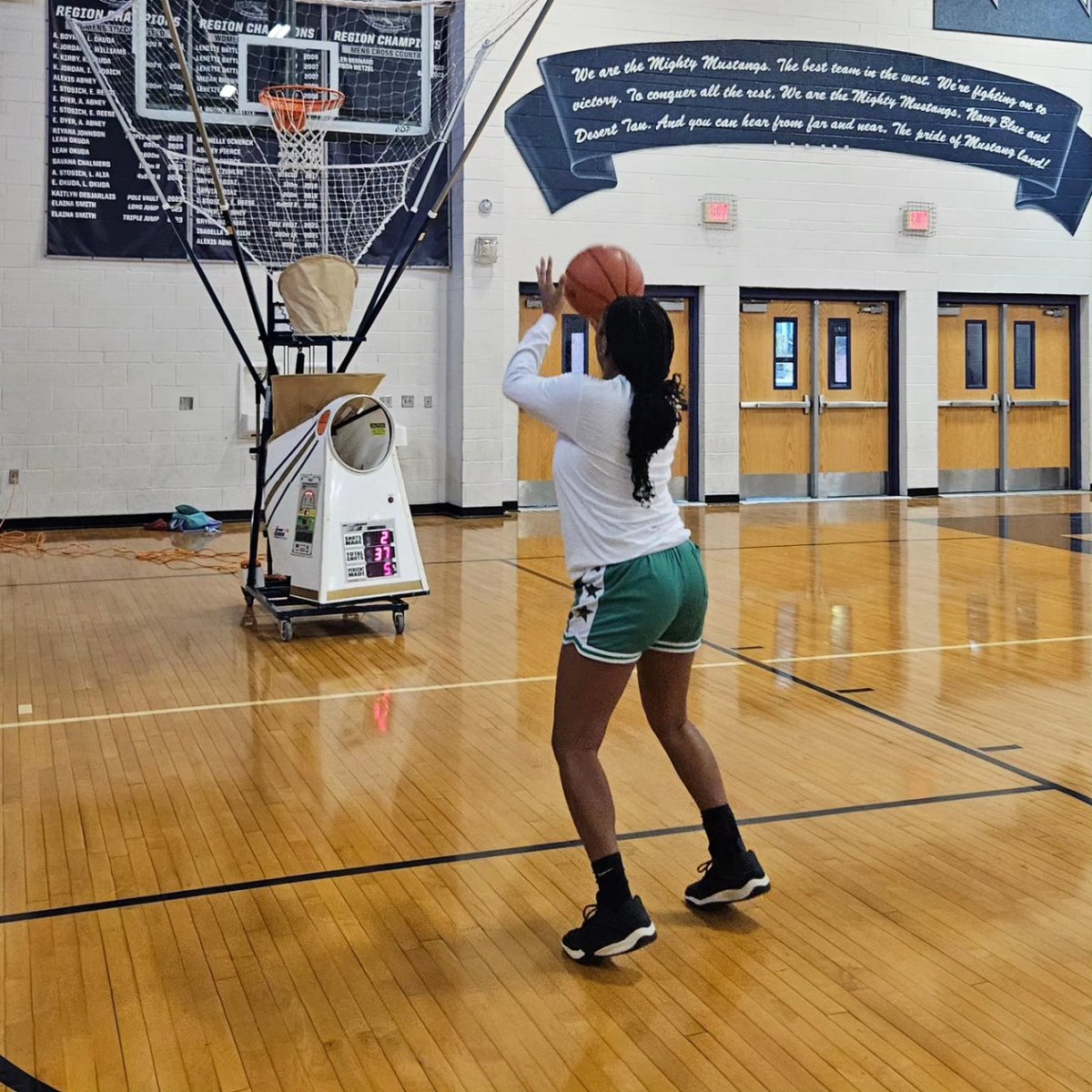 Shooting machine work. Job is not done. 🏀🏀🏀 #stillworking