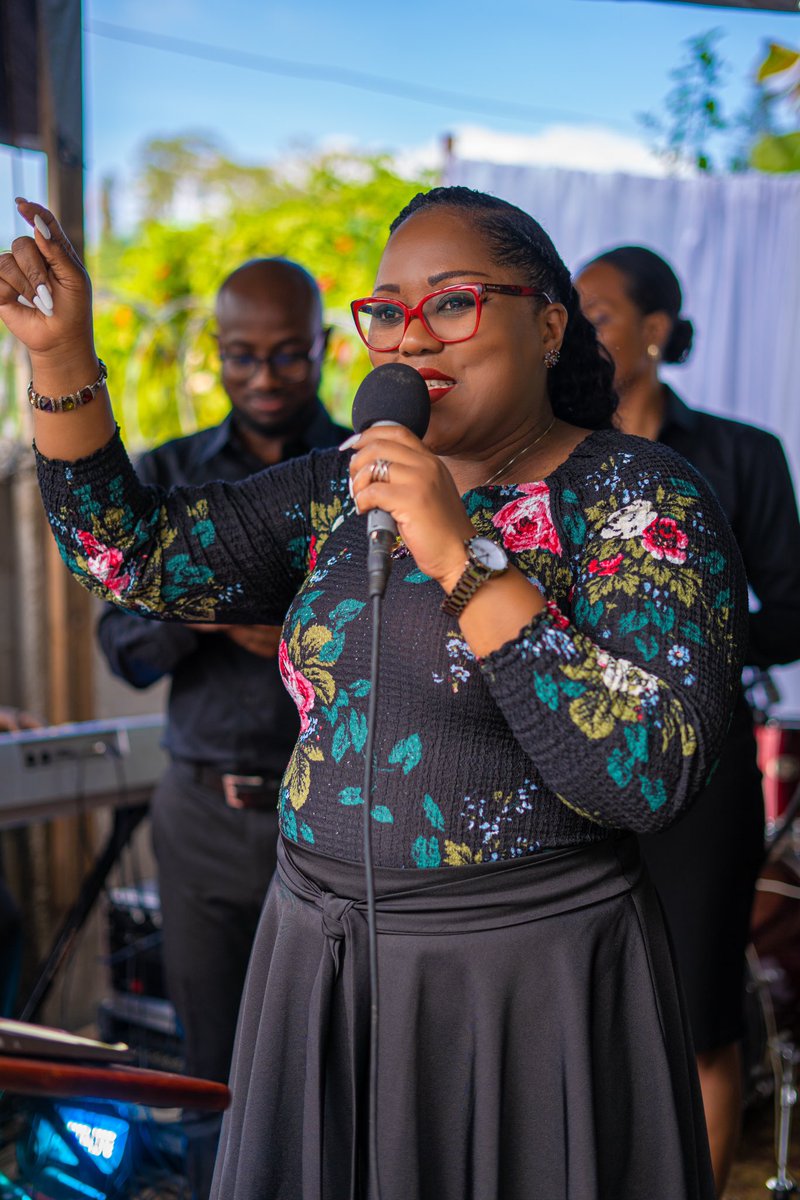 Barbaracassa's tweet image. Il y a de ces connexions qui sont tout simplement divines 
#zion 
#worship
#pwomèspam