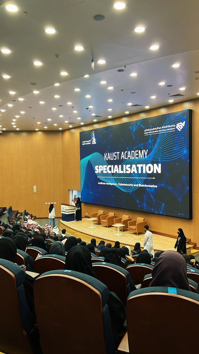 سعدت بحضوري ورشة خفيفة ومُثرية، حيث قدموا لنا كم من المعلومات وبرامج مُساهمة في بناء المستقبل. كل الشُّكر لجميع القائمين عليها