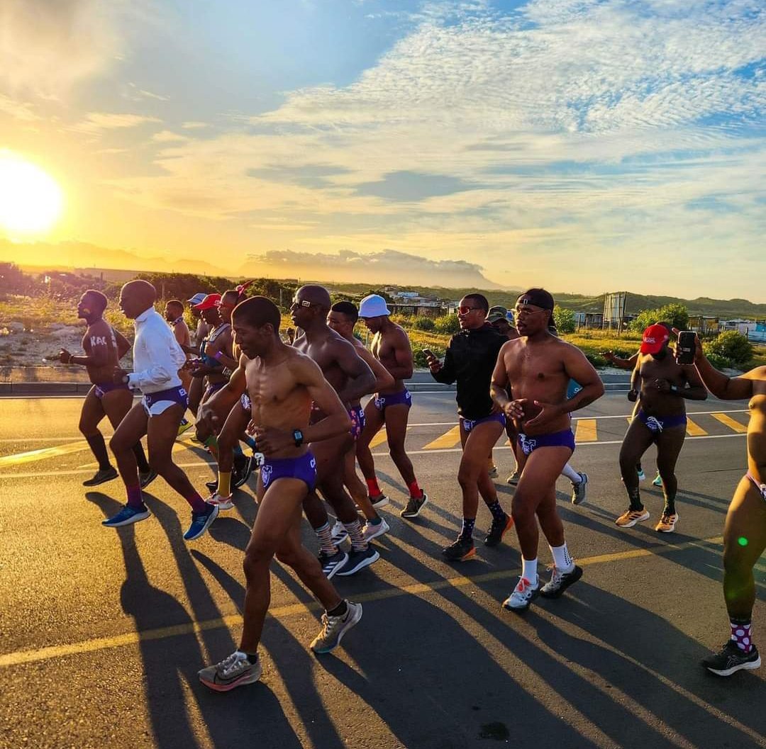 TitaMcunukelwa's tweet photo. last year, I ran the @Hollard 5km #DaredevilRun with the guys
it was such an honor ukubaleka for a good cause
sadly I will miss it this year 😢
#DaredevilRun2024
#CancerAwareness
#ProstateCancerCampaign
#RunKhayelitsha
@khayelitshaAC https://t.co/M7QDJcK4RX