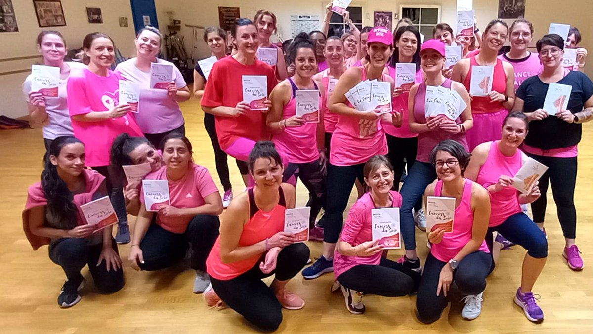 [#OctobreRose - Belle initiative]
Bravo à 𝐒𝐨𝐩𝐡𝐢𝐞 𝐂𝐡𝐫𝐞́𝐭𝐢𝐞𝐧, aide soignante à l'ICL et à 𝐏𝐚𝐮𝐥𝐢𝐧𝐞 𝐑𝐨𝐮𝐦𝐞𝐬𝐲, infirmière principale à l'ICL, qui ont profité de leur activité sportive hebdomadaire, la zumba, pour faire de la prévention sur le cancer du sein.