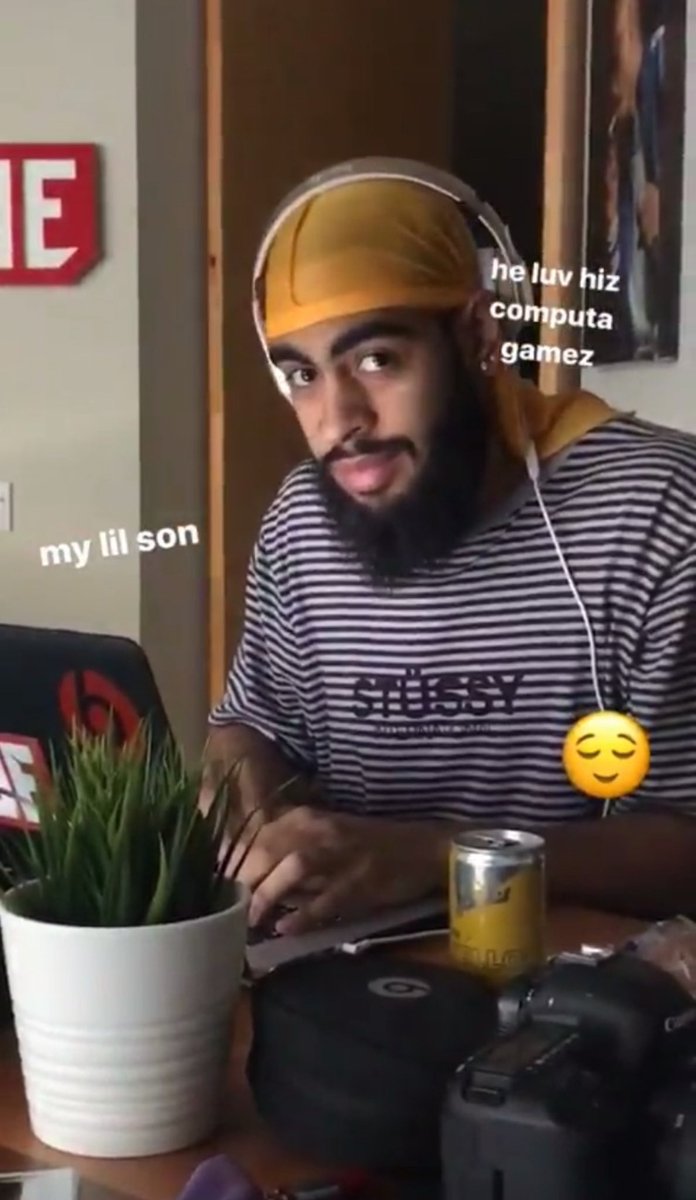no context random order screenshots (@4yecaps) on Twitter photo 