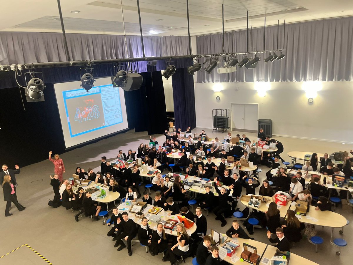 pmhshumanities's tweet image. Geography just wrapped up their annual S1 landscape on a box project, and we are blown away by the incredible effort everyone put in!  🌍✨#Teamwork #CreativeProjects #Geography @theparkmains