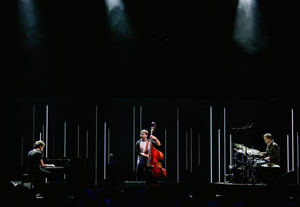 GoGo Penguin (@gogo_penguin) on Twitter photo 10 years ago today we were at the <a href="/MercuryPrize/">Mercury Prize</a> after our album v2.0 was shortlisted. There’s no doubt that the Mercury Prize played an integral part in putting us on the proverbial map. GGP x
Watch our performance here: youtu.be/Esci1zavHUM?si… 10 years ago today we were at the <a href="/MercuryPrize/">Mercury Prize</a> after our album v2.0 was shortlisted. There’s no doubt that the Mercury Prize played an integral part in putting us on the proverbial map. GGP x
Watch our performance here: youtu.be/Esci1zavHUM?si…