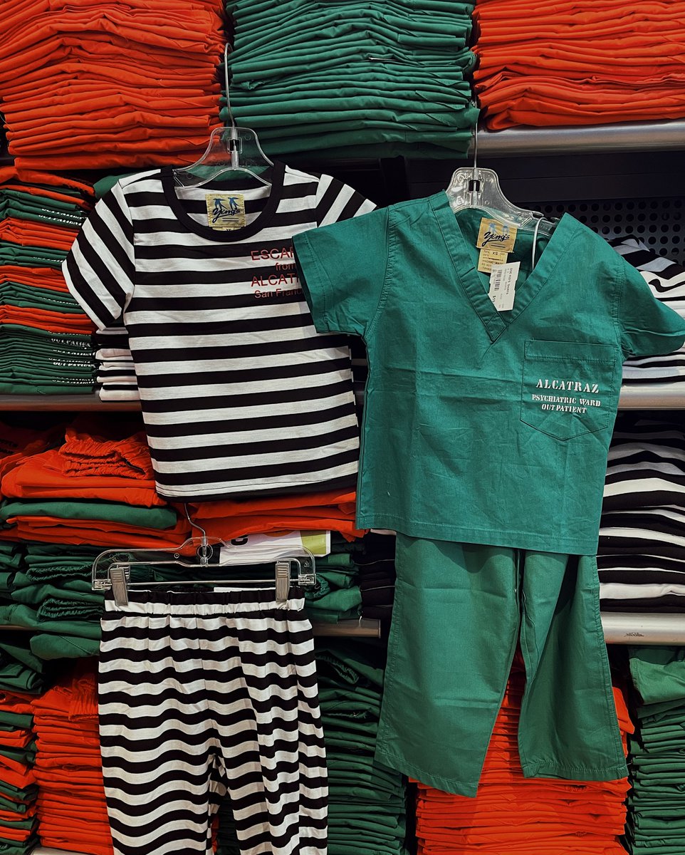 PIER39's tweet image. Need a last minute Halloween costume?
Rock a bit of San Francisco history this spooky season with an Alcatraz inmate costume from Alcatraz Gift Shop at PIER 39! You can find ensembles for adults, kids, dogs, you name it!