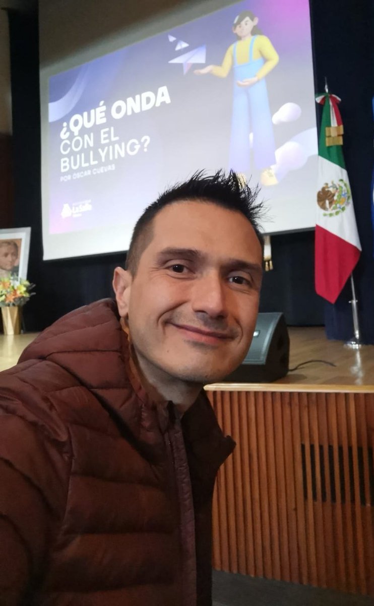 Comenzamos el día platicando con chav@s de Prepa <a href="/LaSalle_MX/">Universidad La Salle</a> sobre bullying, diversidad e inclusión.