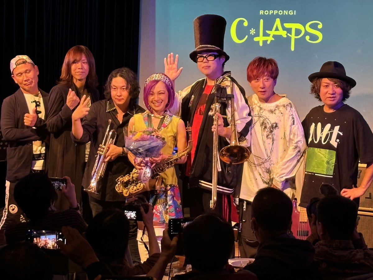 joint761's tweet photo. Sister A.K.N. -EPISODE Ⅳ- 発売記念ツアー千秋楽🎷✨
吹っ切れ感がとてもいい感じのNewアルバム 📀✨FIRE HORNSさんも加わり最高に贅沢なライブでした〜♪ 
毎晩でもやりたいね〜！！
#坂田明奈 #坂本竜太 #penny-k #外園雄一 #小山将兵 #atsuki #tooch #sisteraknepisodeⅣ #六本木クラップス https://t.co/u8jpmb6gyc