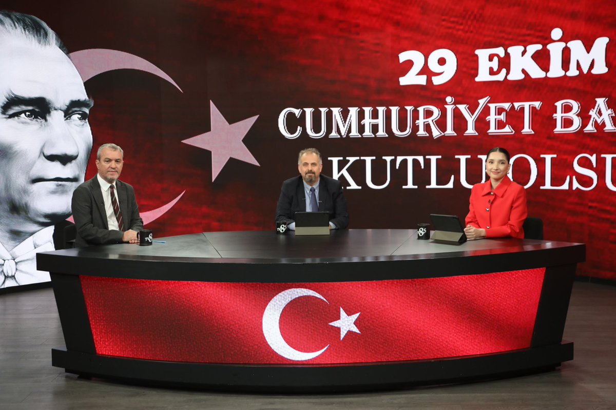 TV8Bucuk's tweet photo. Altan Tanrıkulu ve Mehmet Özkan yorumluyor, Merve Al sunuyor. 3. Devre şimdi TV8,5'ta!
#TV8Bucuk #3Devre @AltanTanrikulu @merrveal https://t.co/qcP3Yo0xX0