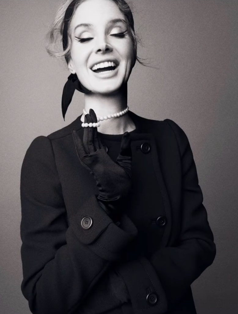 Lana Del Rey France tweet media