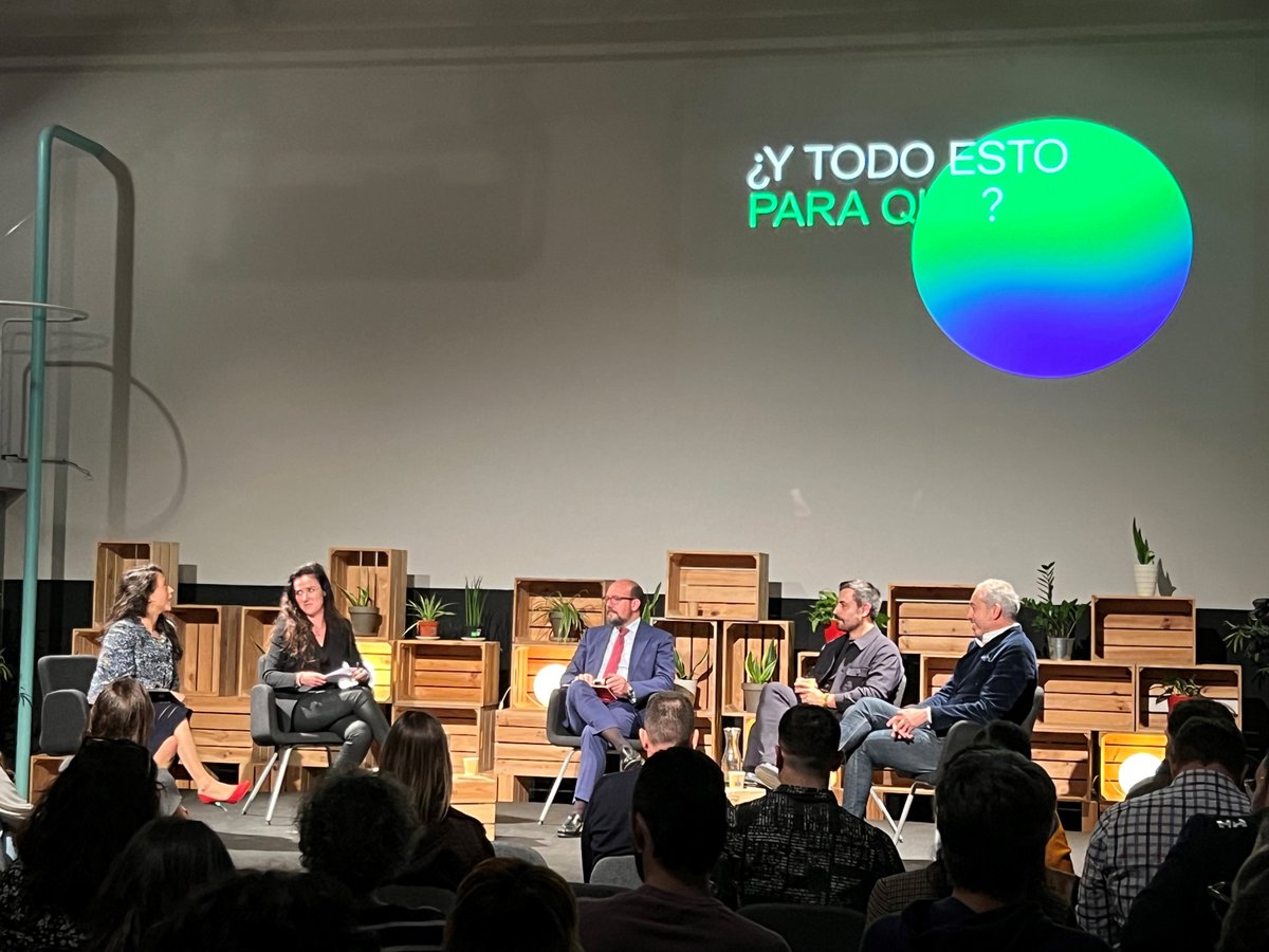 Hoy participa <a href="/eborrajeros/">Enrique Borrajeros</a>, socio y director de Desarrollo de negocio, en el evento organizado por <a href="/losdelvolcan/">Prodigioso Volcán</a> sobre el impacto de la inteligencia artificial.

#IABajoelVolcán