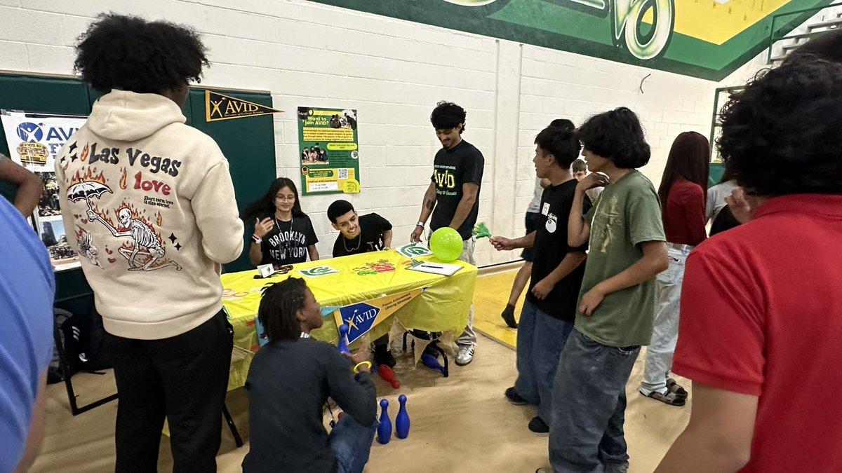 Great day to visit The Land!! Welcome CFBISD 8th graders 💛💚