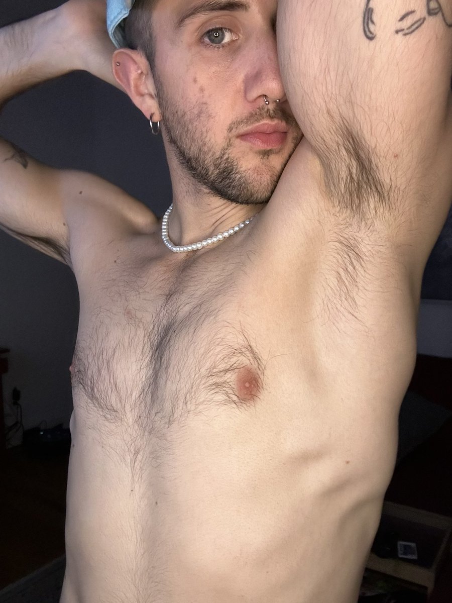 nic_auraa's tweet photo. do you want my armpit? https://t.co/Q7PNXpdUnx