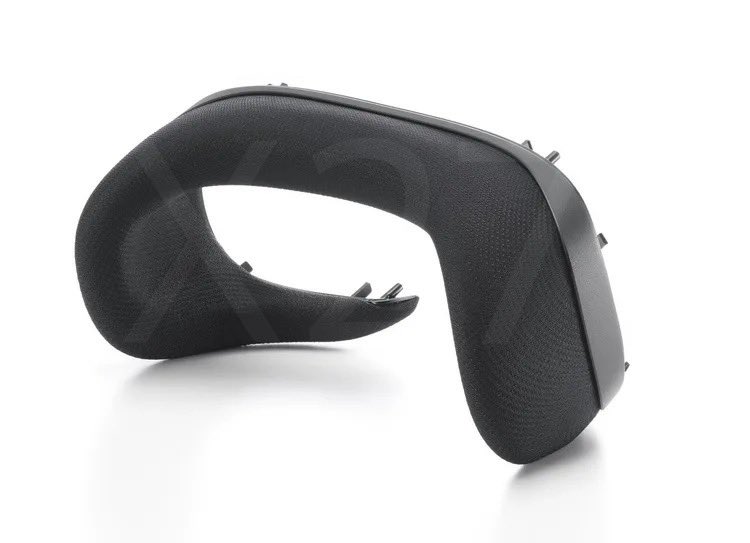 JasperEllens's tweet photo. The #gogglesN3 is a big boy. Especially on the slim face from this lady..But I think the new #foam padding will be extremely #comfortable for most users.
I expect a little announcement tomorrow and the launch a week after. Let's see what images pop up before launch. Cheers! https://t.co/yPXNxO0Lgr