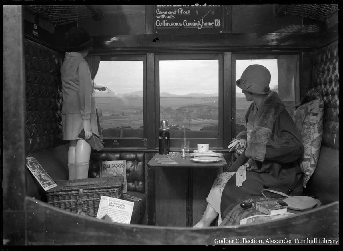 StarryHollowG's tweet photo. All aboard for a look at the inspiration behind Midli’s 'Final Journey.' 🚂We wanted to capture the elegance, mystery, and nostalgia of a time long past, each journey a step into a different world. #GameDev #IndieGames #IndieGameDev #artinspiration #Indiedevhour https://t.co/kYQDguagai