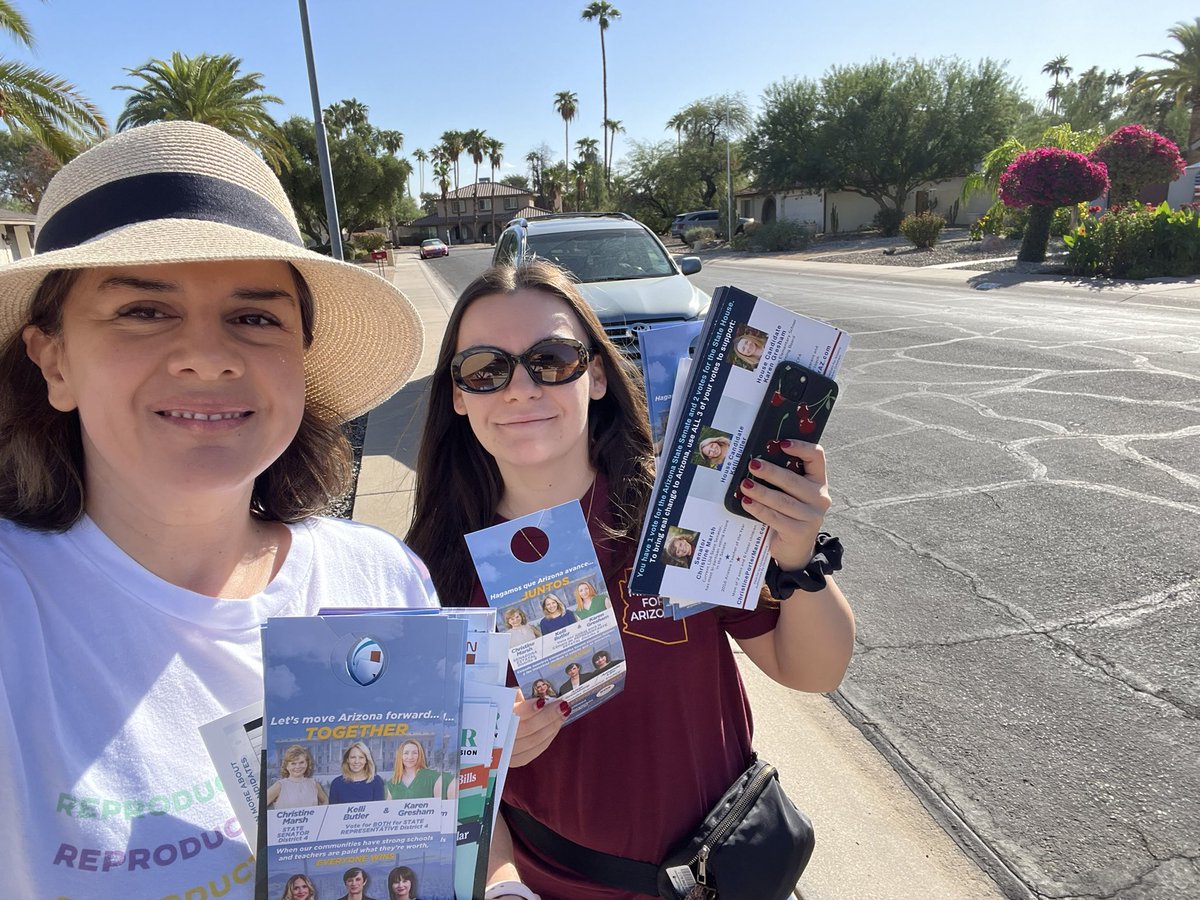 yolitorosentado's tweet photo. LD 4 morning canvass for @ChristinePMarsh @KelliButlerAZ @KarenGreshamAZ and Democrats up and down the ballot in North Phoenix! 7 days to go! 🇺🇸🌵 https://t.co/2DQApFZtM1