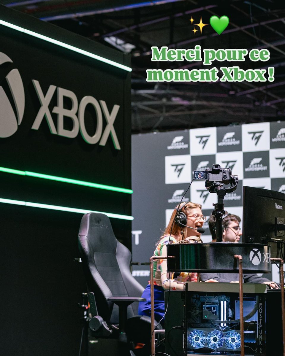 Peps 🌸 (@mllepeps) on Twitter photo J’ai animé le temps d’un moment la scène <a href="/XboxFR/">Xbox FR</a> lors de la <a href="/ParisGamesWeek/">Paris Games Week</a> sur <a href="/Ageofmyth/">Age of Mythology</a> avec <a href="/Kyria_TV/">Kyria</a> c’était juste INCROYABLE ✨💚
Merciiii encore pour ce moment 🫶
J’ai une revanche soon sur le jeu avec une personne du public 😂 J’ai animé le temps d’un moment la scène <a href="/XboxFR/">Xbox FR</a> lors de la <a href="/ParisGamesWeek/">Paris Games Week</a> sur <a href="/Ageofmyth/">Age of Mythology</a> avec <a href="/Kyria_TV/">Kyria</a> c’était juste INCROYABLE ✨💚
Merciiii encore pour ce moment 🫶
J’ai une revanche soon sur le jeu avec une personne du public 😂