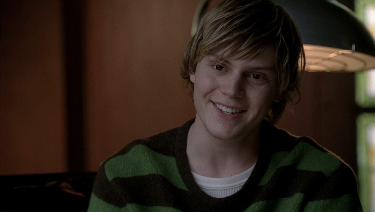 TheCinesthetic's tweet image. evan peters in american horror story (2011-)